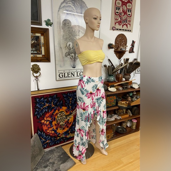 Ruffled Flamingo High Low Skirt - Picture 6 of 16